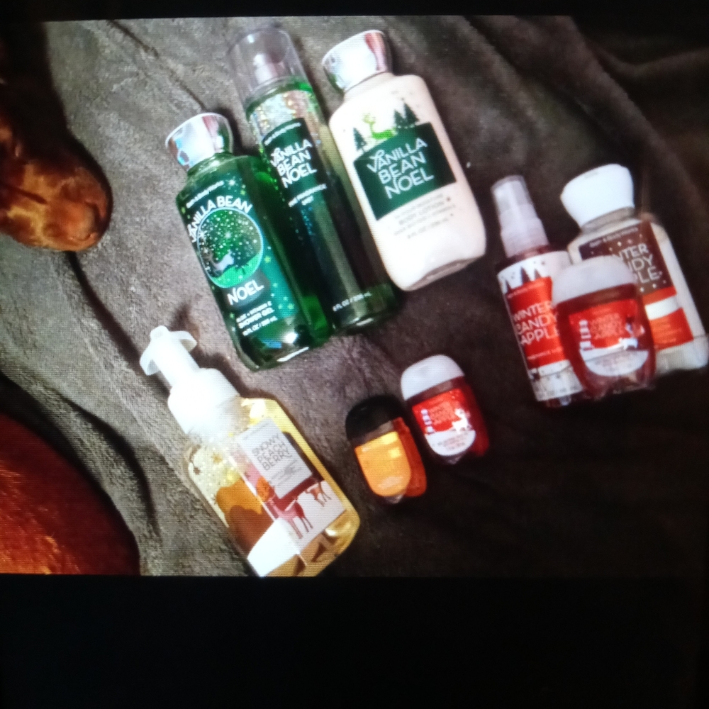 Bath & Body Works Christmas Bundle